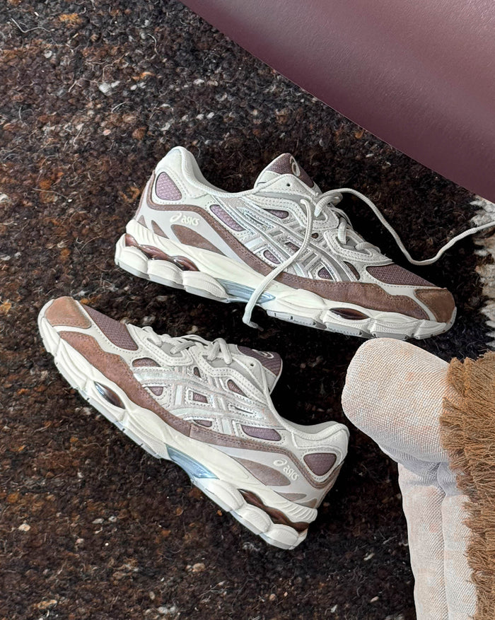 Asics GEL-NYC onfeet