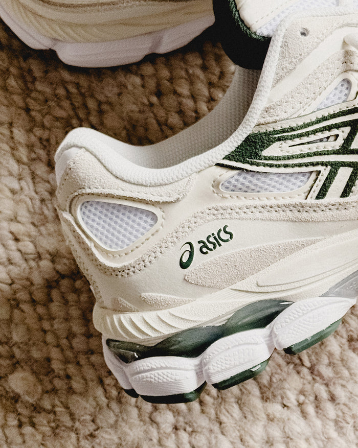 Asics GEL-NYC onfeet