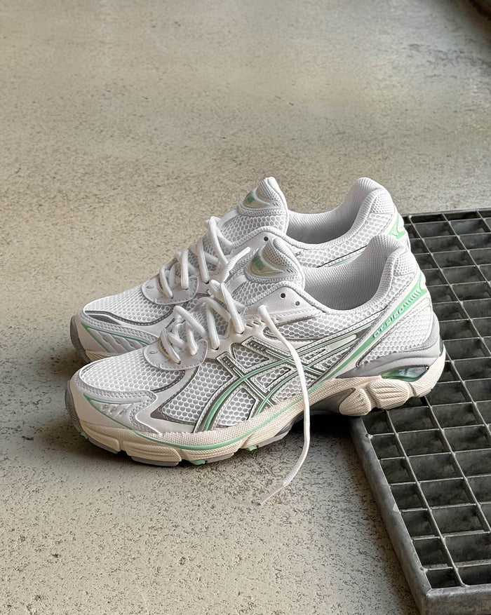 Asics GT-2160 onfeet