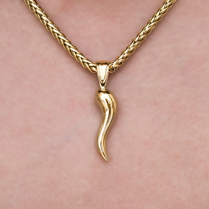 Italian Horn Pendant in Yellow Gold