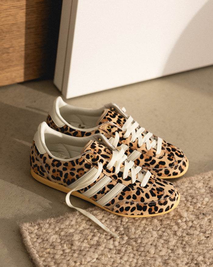 Adidas Japan W *Leo Print* onfeet
