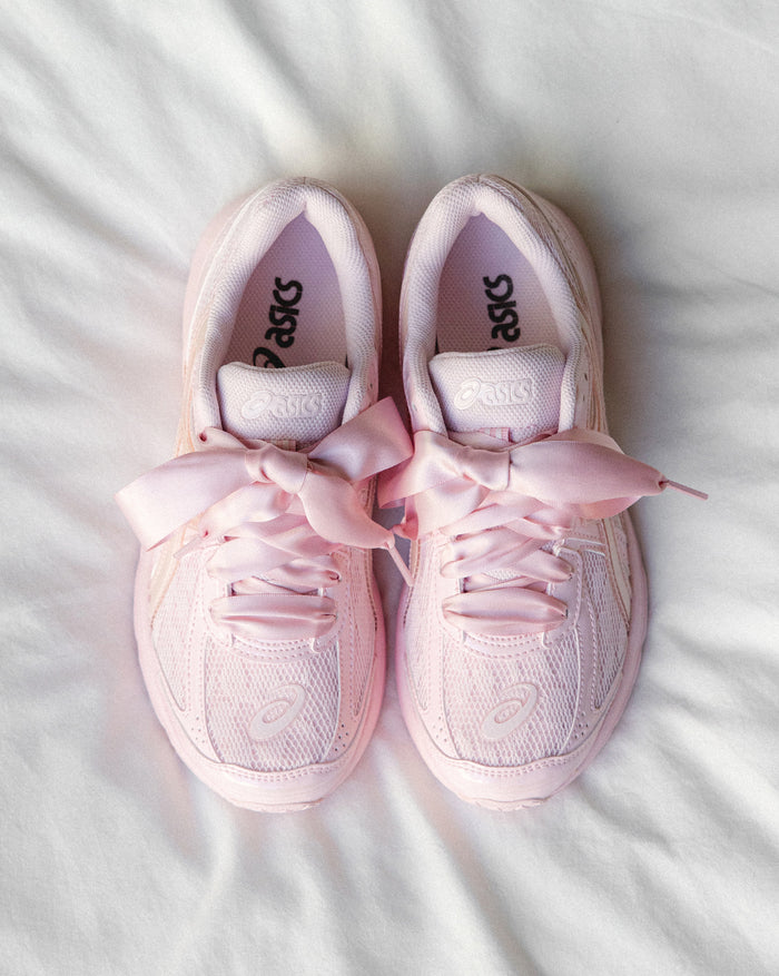 Asics JOG 100S onfeet