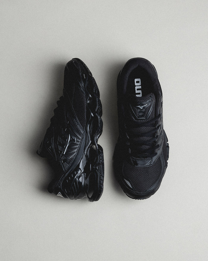 Mizuno Wave Prophecy LS onfeet