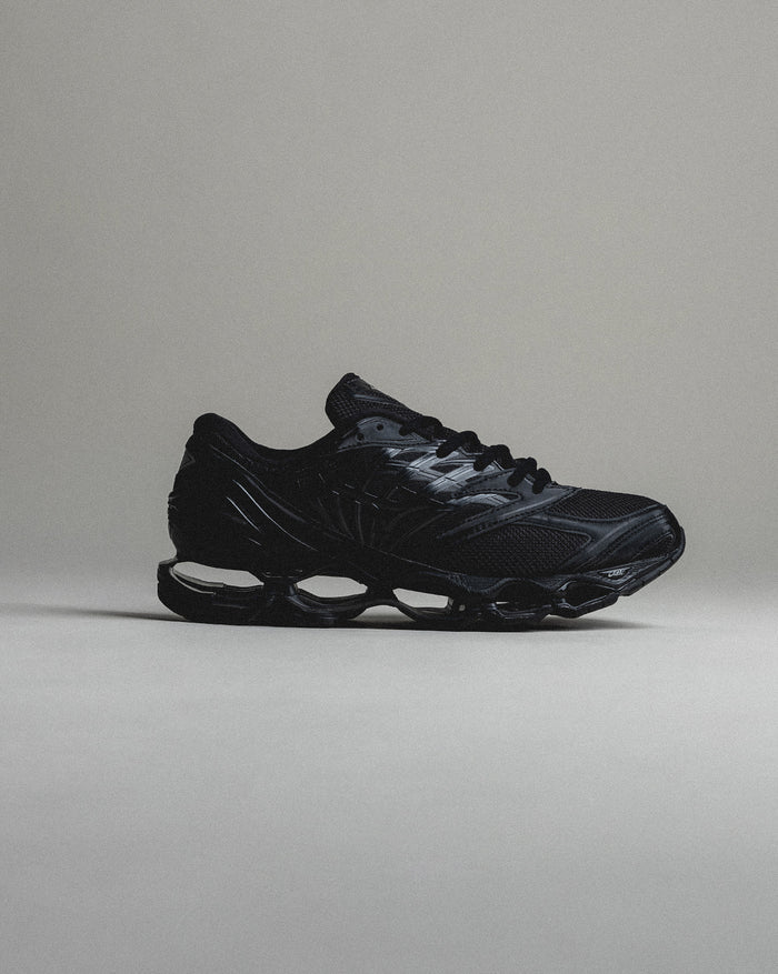 Mizuno Wave Prophecy LS onfeet