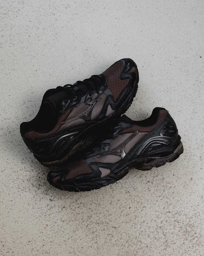 Mizuno x Vainl Archive Wave Rider 10 onfeet