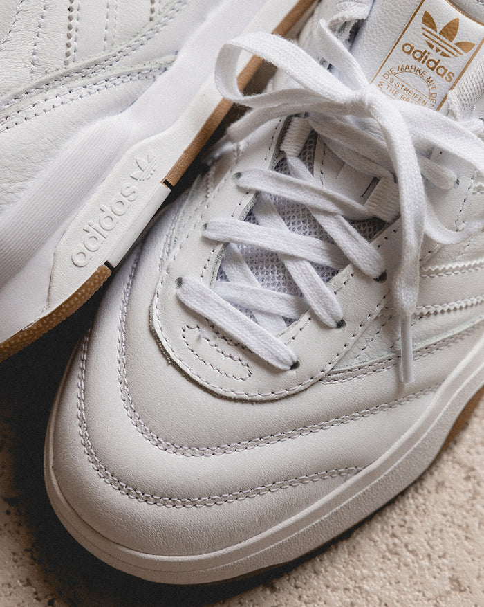 Adidas Mundial FC onfeet