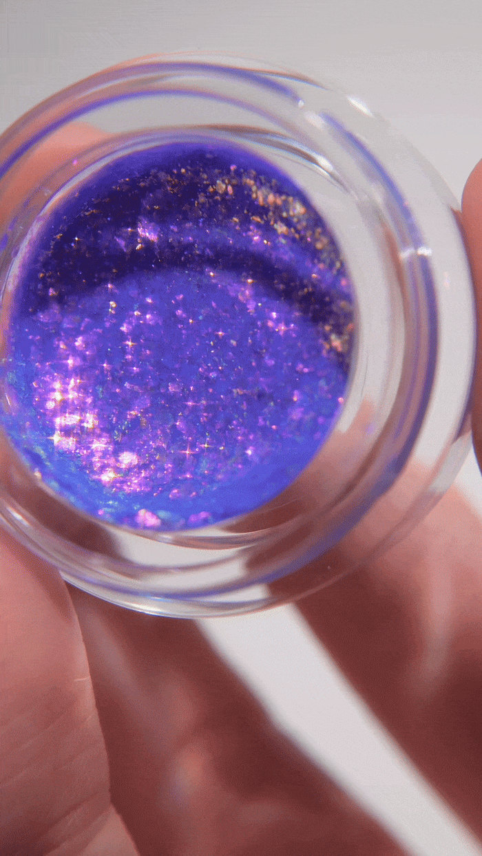 Nebula Chroma Flakes (Purple) - Duochrome Pigment - Glisten Cosmetics