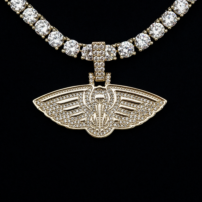New Orleans Pelicans Official NBA Micro Logo Pendant in Yellow Gold