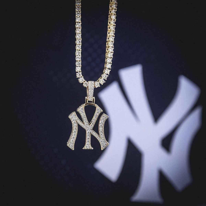 NY Yankees Pendant in Yellow Gold - The GLD Shop