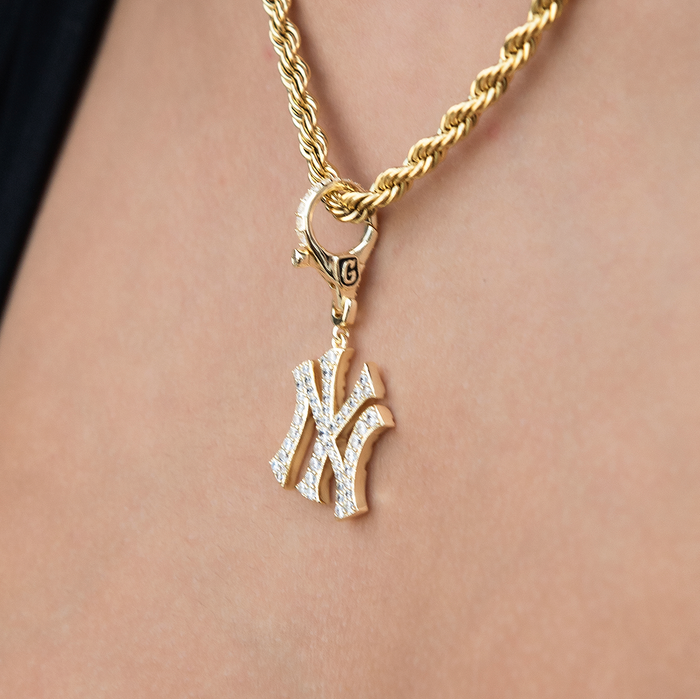 New York Yankees Official MLB Micro Logo Clip On Charm Pendant in Yellow Gold