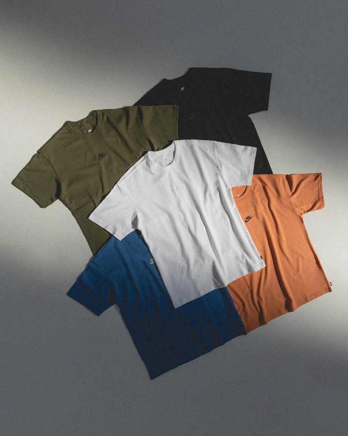 Nike Premium Essentials Tee