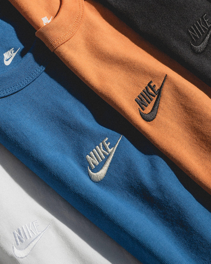 Nike Premium Essentials Tee