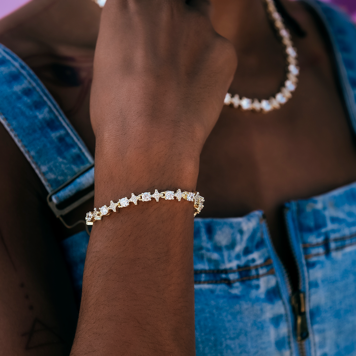 Round Stone Star Tennis Bracelet in Yellow Gold