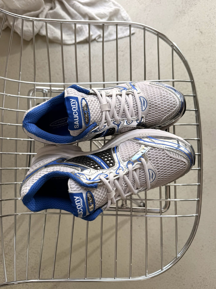 Saucony Pro Grid Triumph 4 onfeet