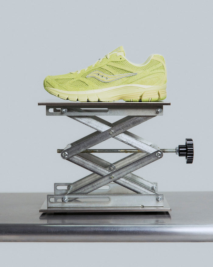 Saucony x 3sixteen Pro Grid Guide 7 onfeet