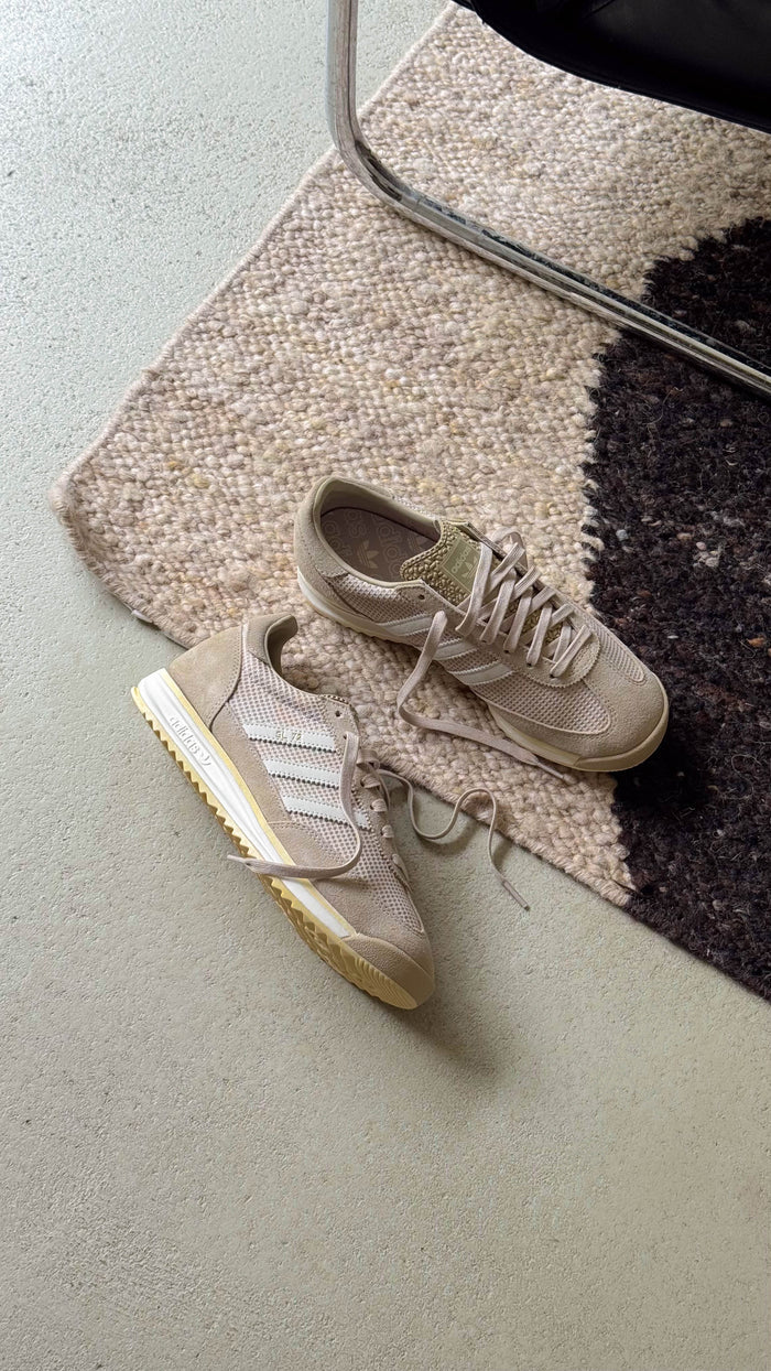 Adidas SL 72 RS onfeet