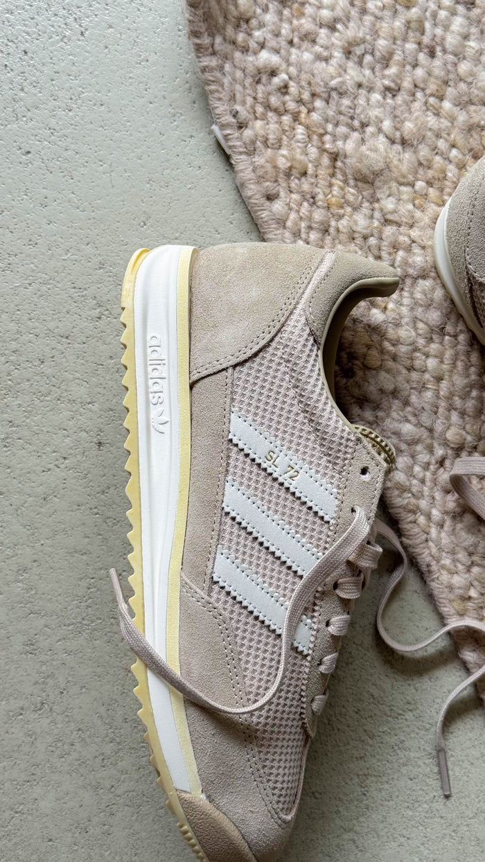Adidas SL 72 RS onfeet