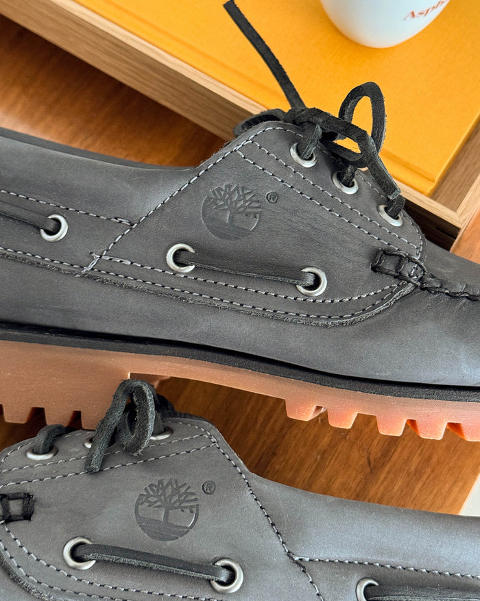 Timberland Authentic 3 Eye Classic Lug onfeet