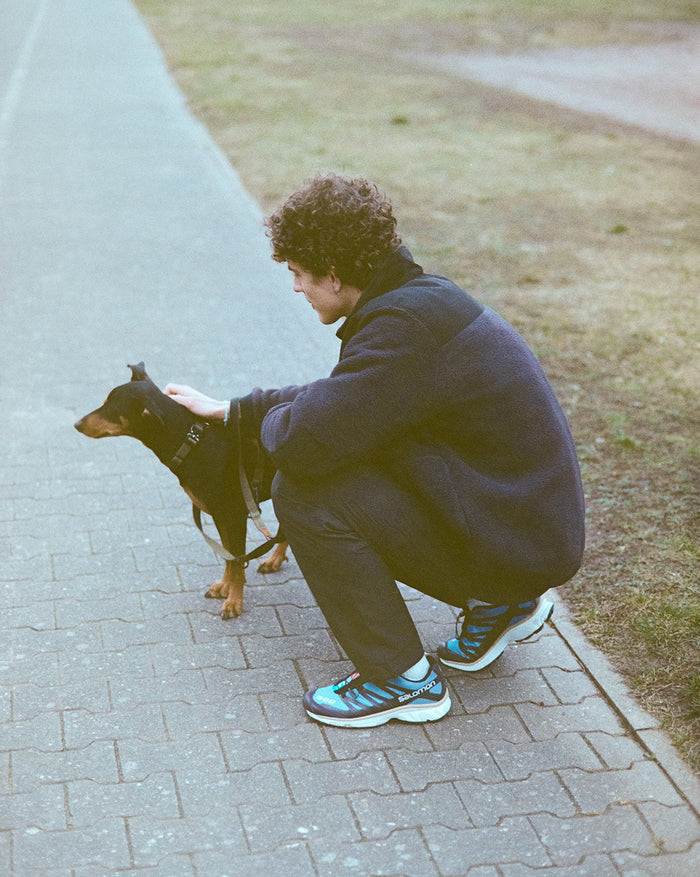 Trekk Dog Collar onfeet