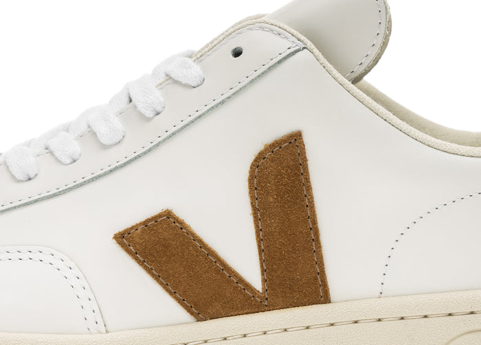 Veja V-12 Leather