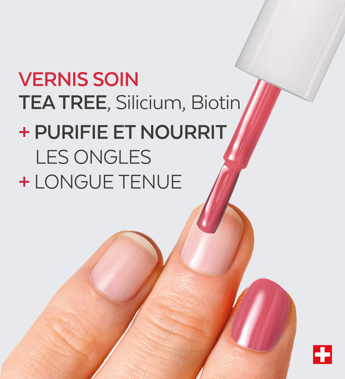 Application du vernis soin Color Care Poderm tea tree silicium biotine