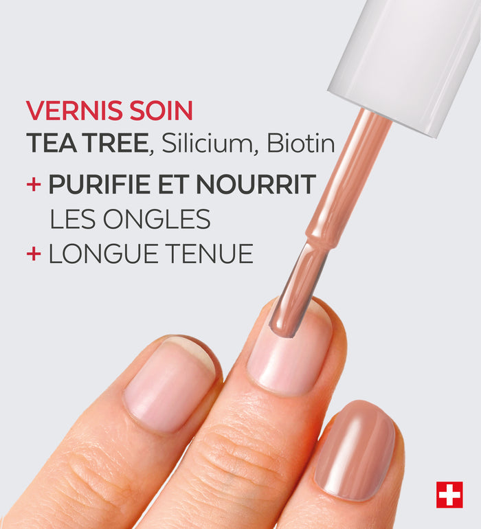 Application du vernis soin Color Care Poderm tea tree silicium biotine