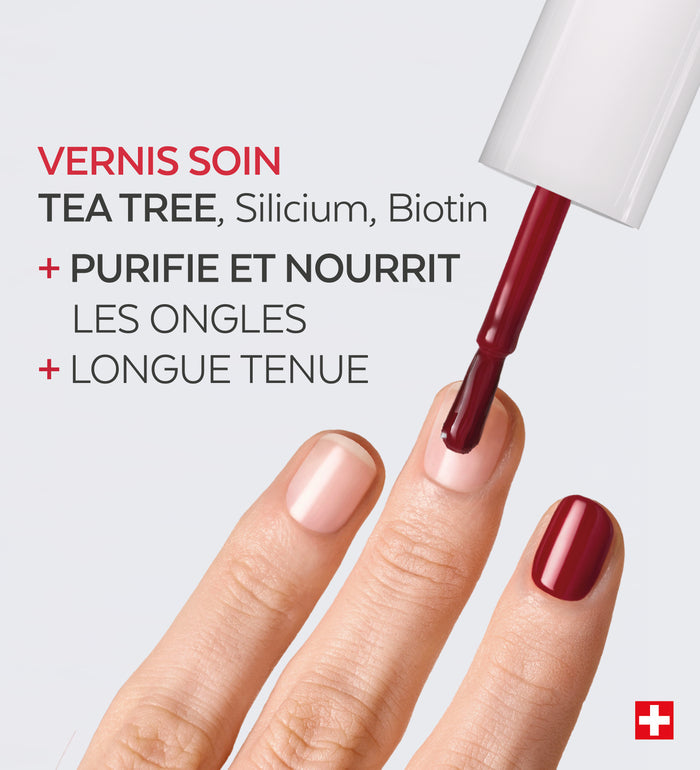Application du vernis soin Color Care Poderm au tea tree silicium biotine