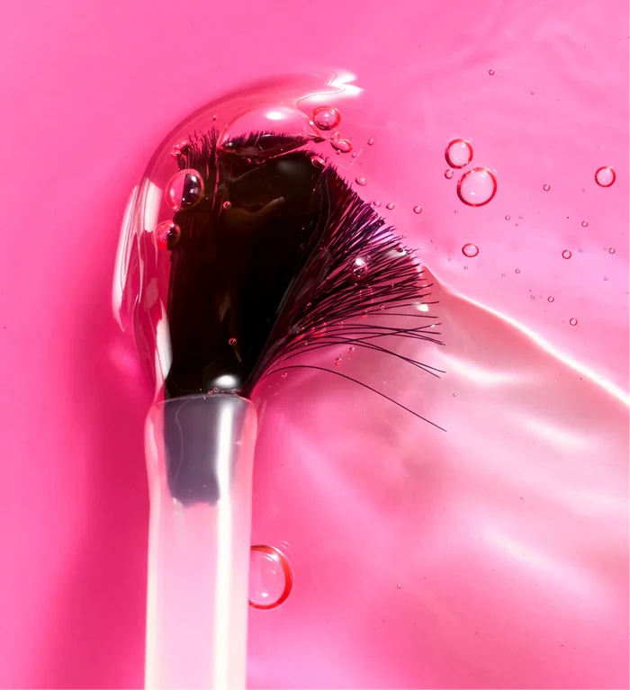 Texture du pinceau du vernis Color Strong gloss éclat transparent Poderm