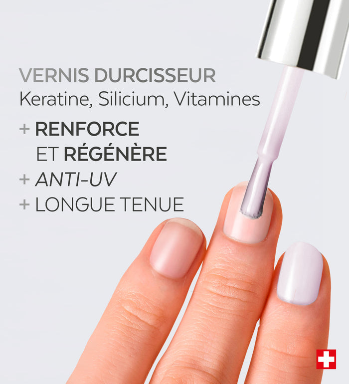 Application du vernis durcisseur Color Strong Poderm kératine silicium vitamines
