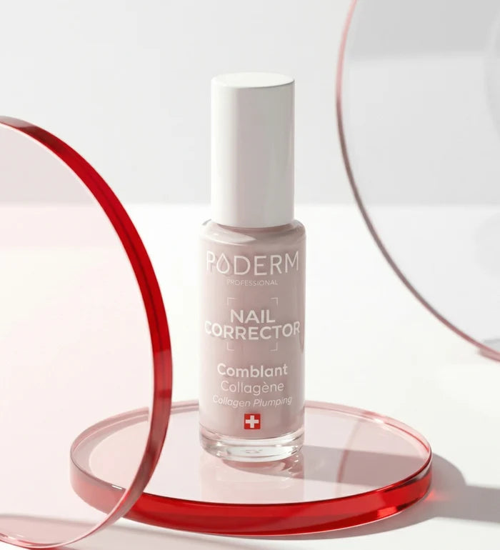 Vernis Nail Corrector comblant collagène rose pastel Poderm sur support design