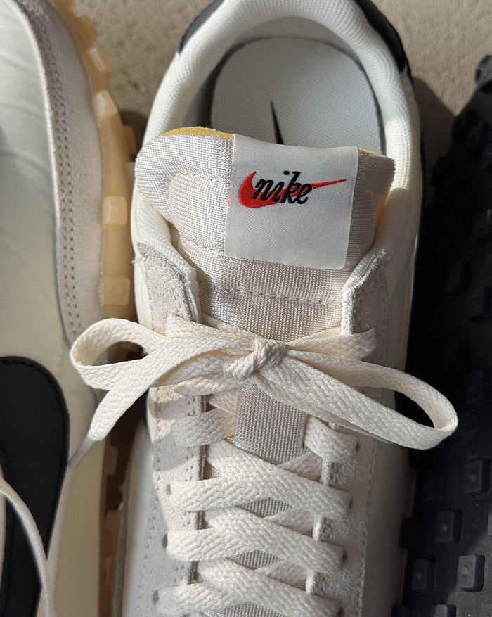 Nike Waffle Racer onfeet