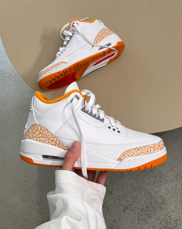 Nike Wmns Air Jordan 3 Retro *White and Orange Peel* onfeet