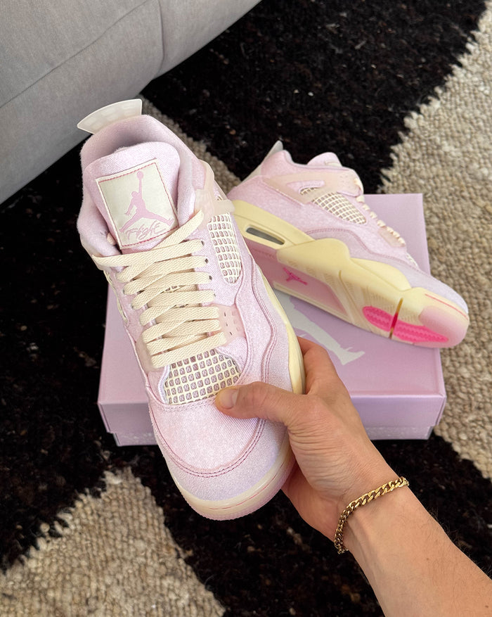 Nike Wmns Air Jordan 4 Retro onfeet