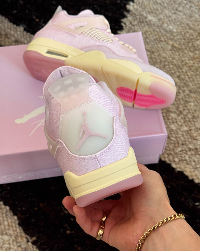 Nike Wmns Air Jordan 4 Retro onfeet
