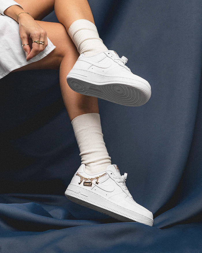 Nike Wmns Air Force 1 '07 LX *Lucky Charms* onfeet