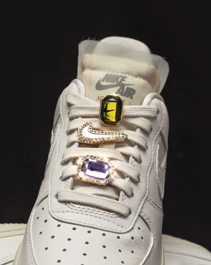 Nike Wmns Air Force 1 Low PRM onfeet
