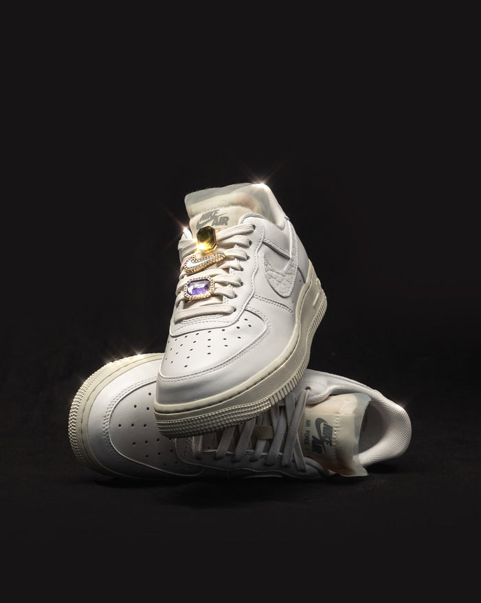 Nike Wmns Air Force 1 Low PRM onfeet