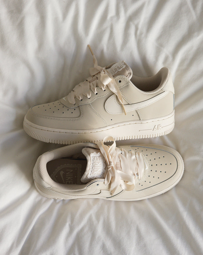 Nike Wmns Air Force 1 Retro PRM onfeet