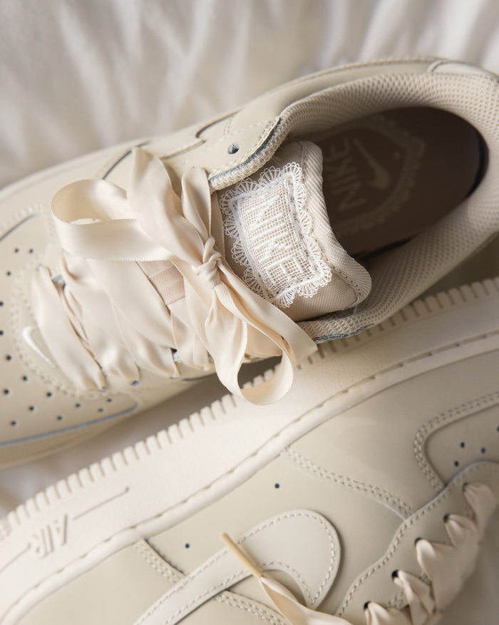 Nike Wmns Air Force 1 Retro PRM onfeet