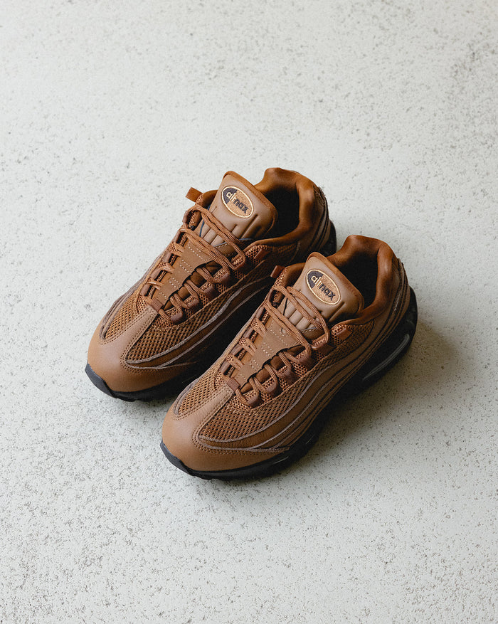 Nike Wmns Air Max 95 *Big Bubble* *Jewel Swoosh* onfeet