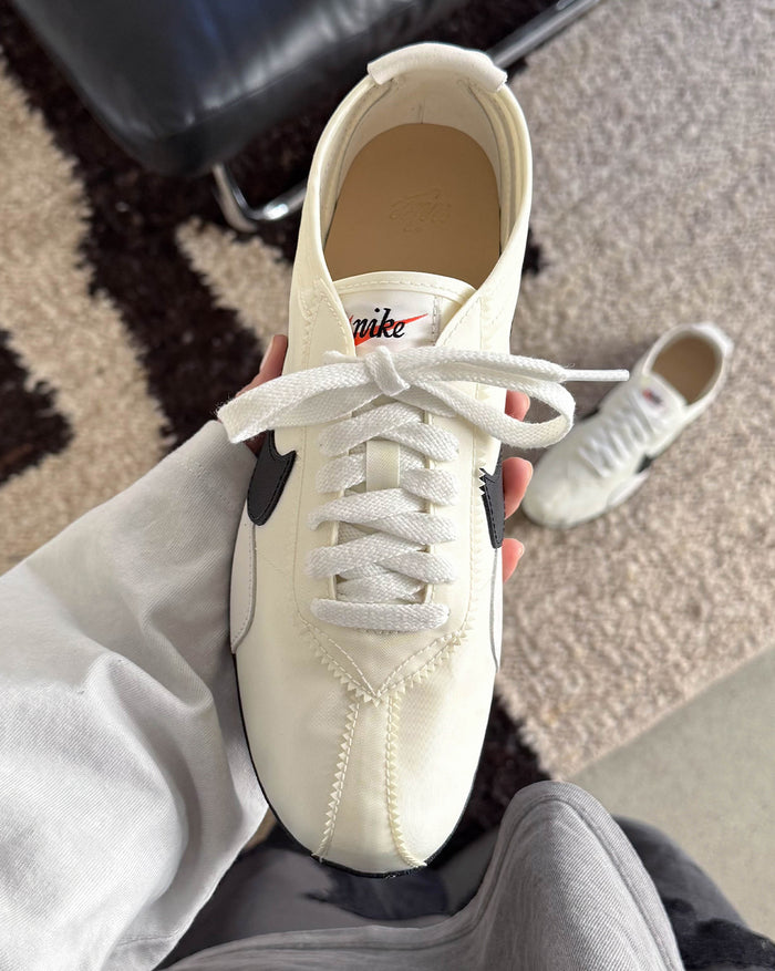 Nike Wmns Moon Racer OG SP onfeet