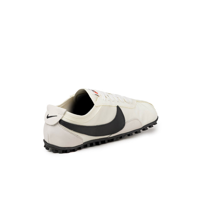 Nike Wmns Moon Racer OG SP