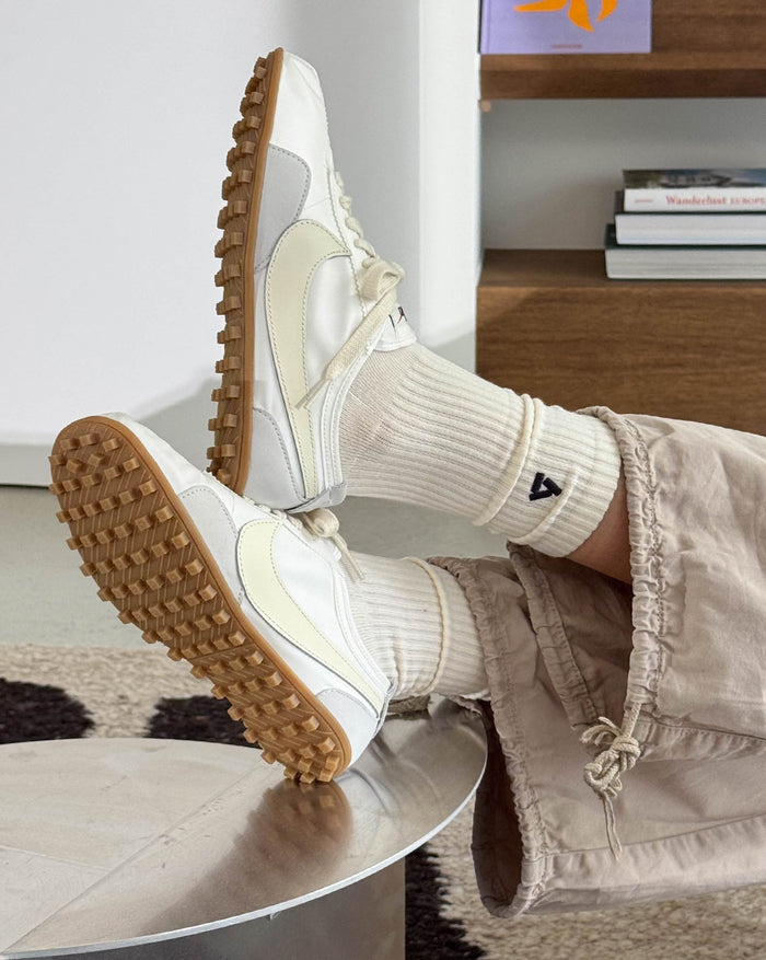 Nike Wmns Moon Shoe OG SP onfeet