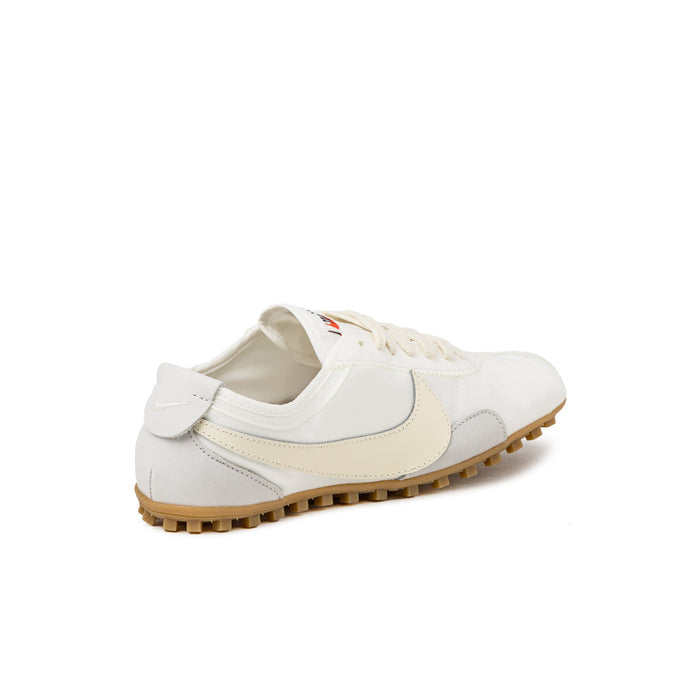 Nike Wmns Moon Shoe OG SP