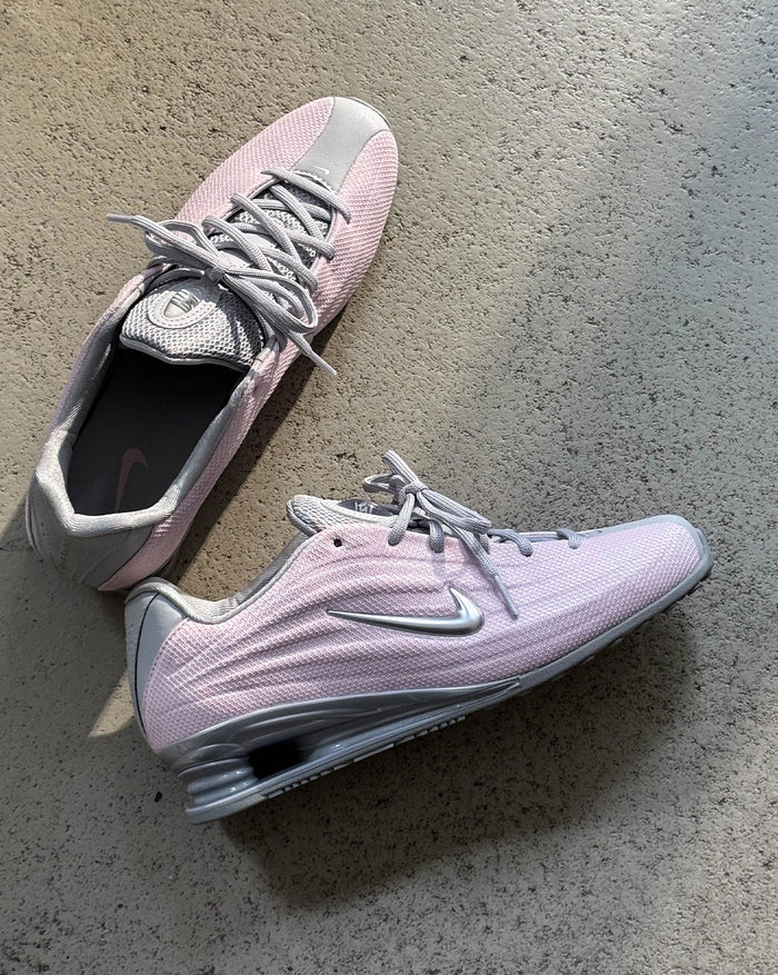 Nike Wmns Shox Z onfeet