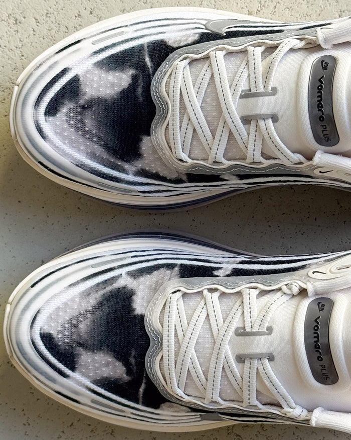 Nike Wmns Vomero Plus SE onfeet