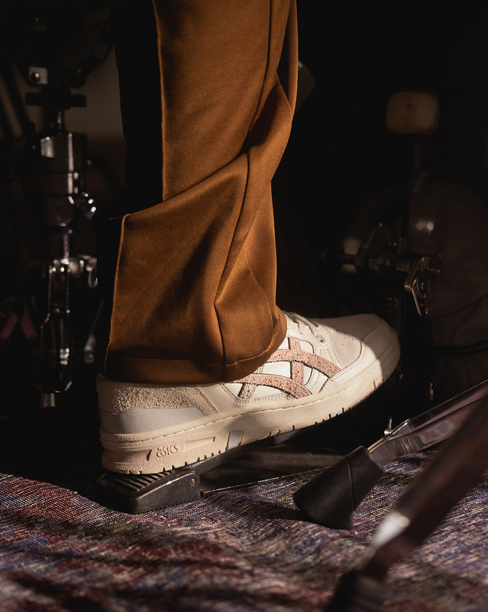 Asics x Asphaltgold EX89 *Impromptu* onfeet
