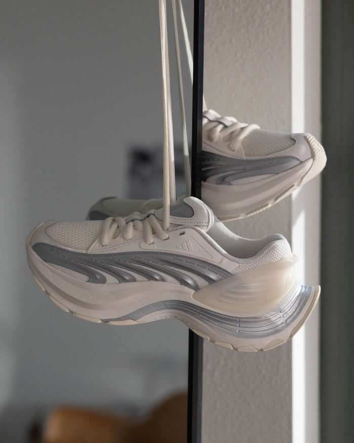 Adidas XLG Metawave onfeet