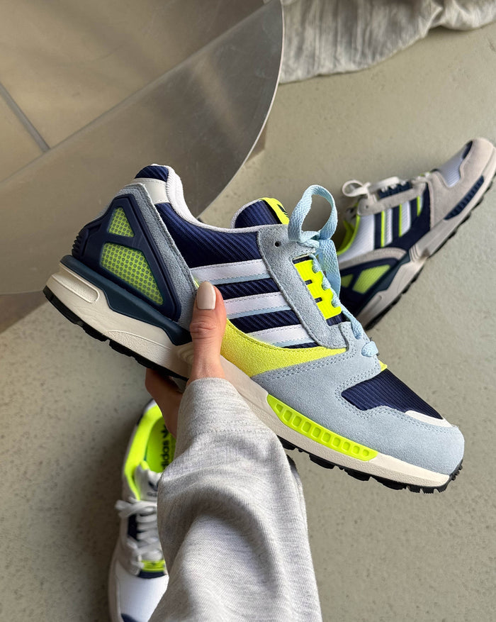 Adidas ZX 8000 onfeet