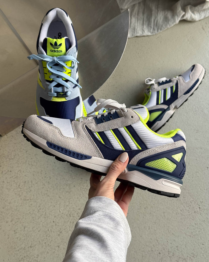 Adidas ZX 8000 onfeet
